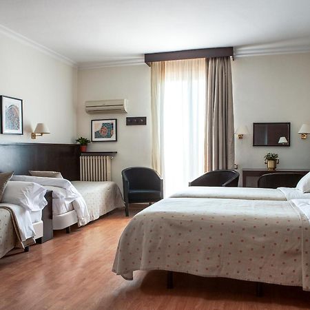 Gaudi Hotel Barcelona Rum bild